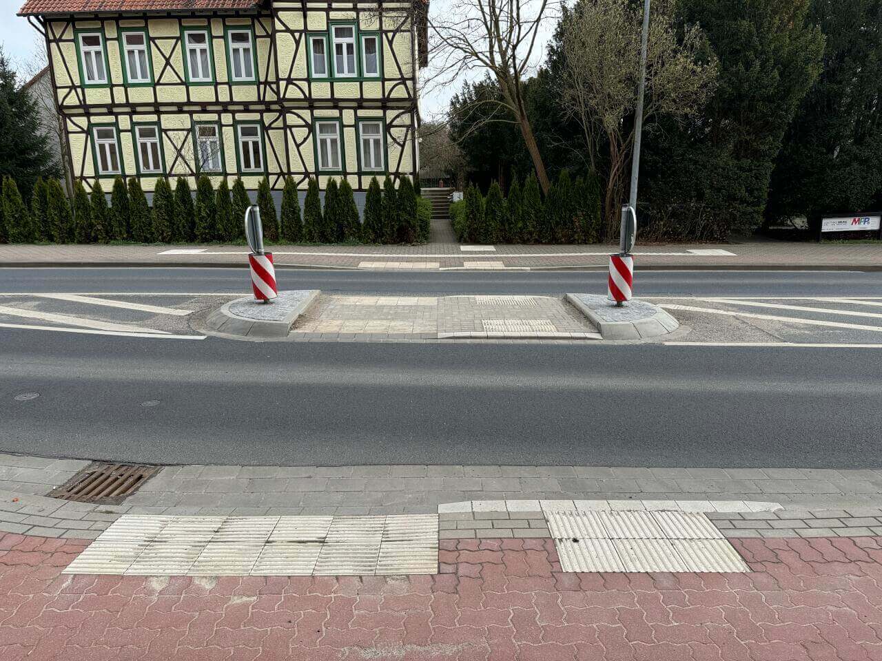 Ingenieurbüro König Braunschweig Projekt Wolfenbüttel Linksabbiegespur Querungshilfe